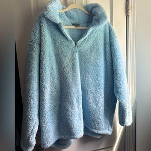 Eddie Bauer NWOT 3x fuzzy blue pullover